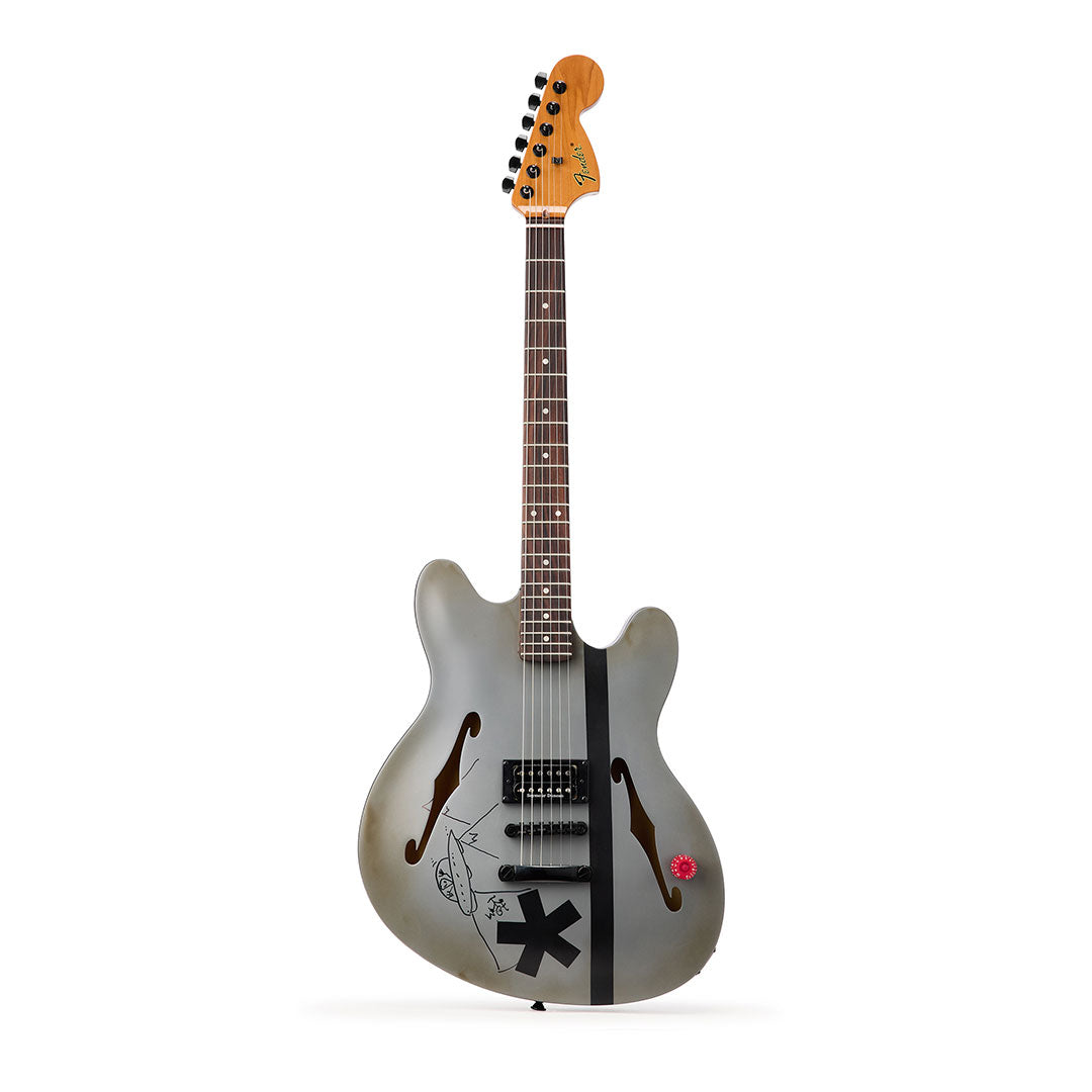 Dalla galassia al palco: le Fender Starcaster con materiali extraterrestri di Tom DeLonge